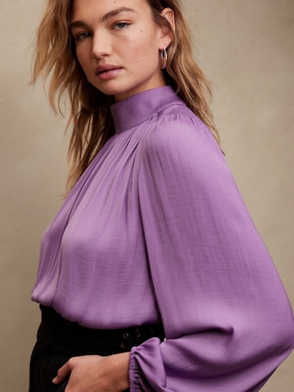 Banana Republic Factory Slit-Back Blouse Purple Dawn Medium NWT - Picture 2 of 7